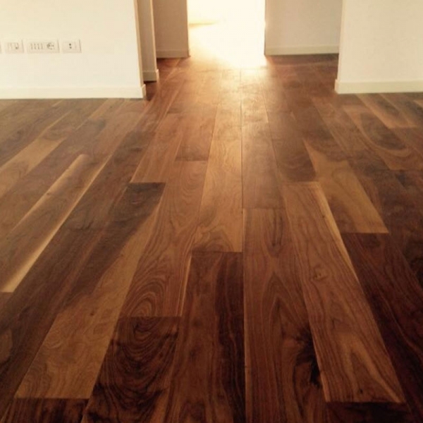 posa-parquet-in-noce-monza